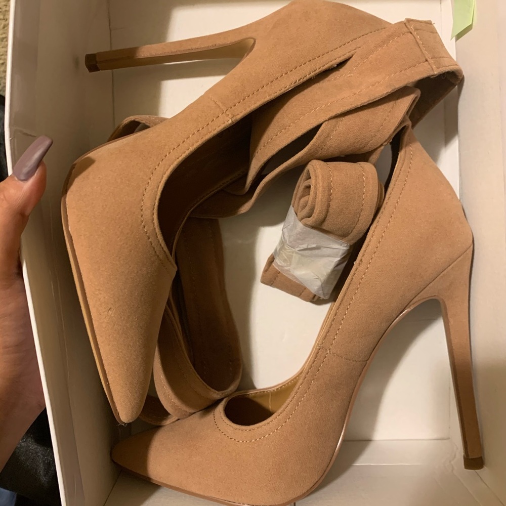 Nude heels with strap